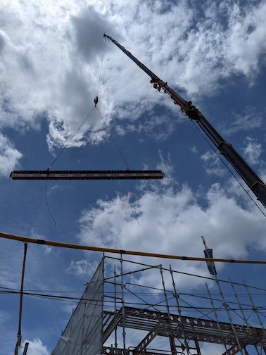 青空と鉄骨 青空と鉄骨